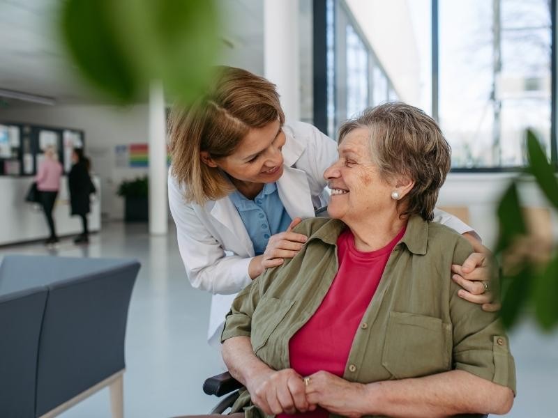 Qual a Importância do Suporte Emocional na Desospitalização Geriátrica?